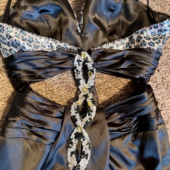 Cire Prom Dress - Picture 4 of 5